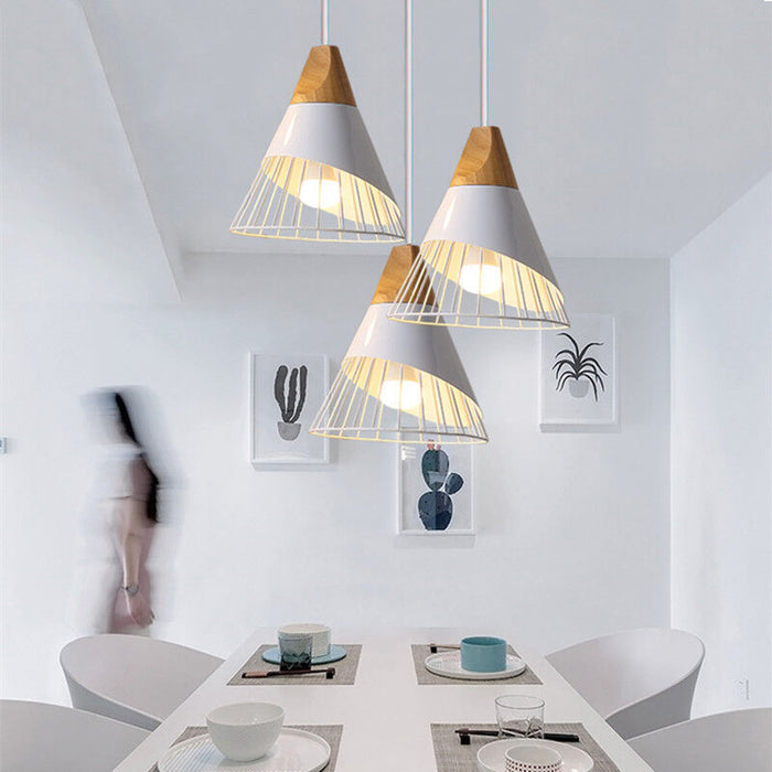 Skaga Wire Frame Pendant Light